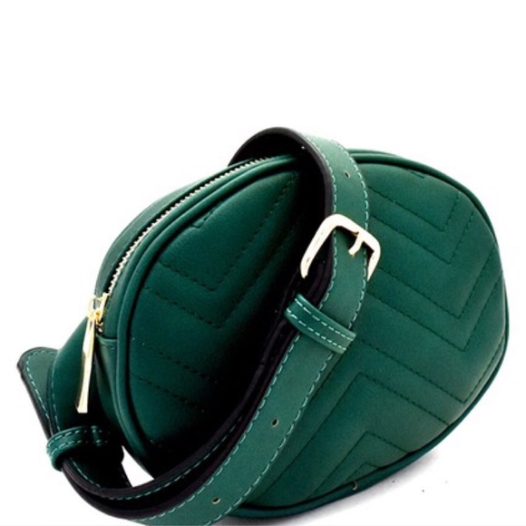 Fanny Bag // MUSTARD Chevron Quilted Pattern - Picture 2 of 4